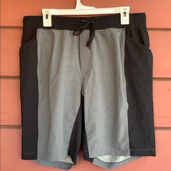 Lululemon Mens Shorts Sz Xl 